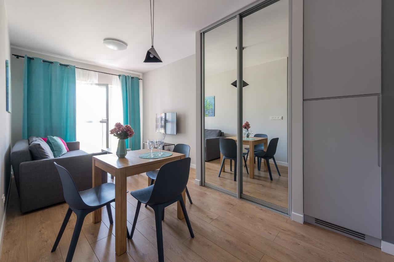 Okecie Airport Studio Bakalarska 2 P&O Serviced Apartments วอร์ซอ ภายนอก รูปภาพ