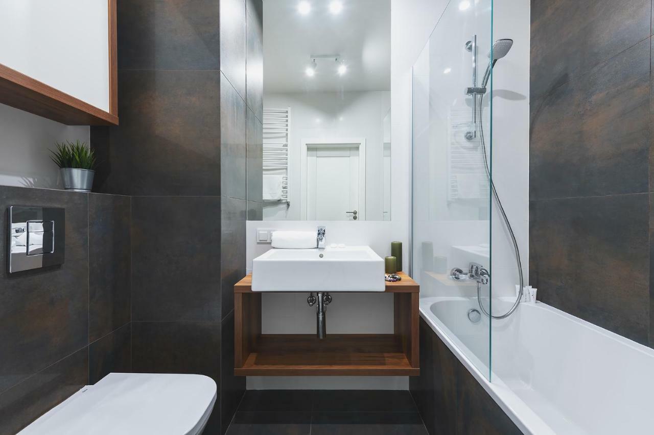 Okecie Airport Studio Bakalarska 2 P&O Serviced Apartments วอร์ซอ ภายนอก รูปภาพ